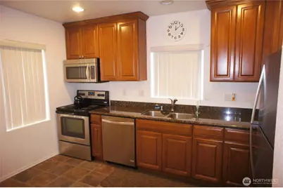 5305 S 3rd Avenue, Everett, WA 98203 - Photo 14