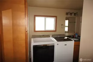5305 S 3rd Ave, Everett, WA 98203 - Photo 10