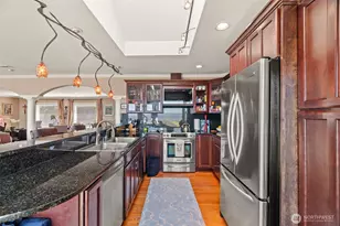 11912 Marine View Dr, Edmonds, WA 98026 - Photo 28