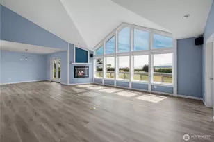 697 Olympic View Dr, Coupeville, WA 98239 - Photo 6