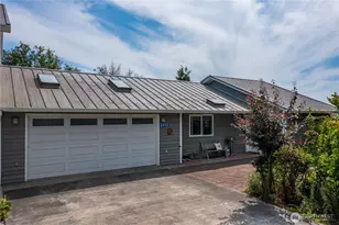 697 Olympic View Dr, Coupeville, WA 98239 - Photo 26
