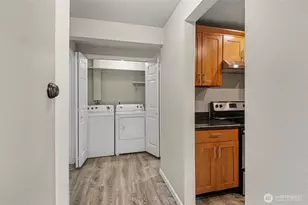 9905 NE 124th St, Kirkland, WA 98034 - Photo 2