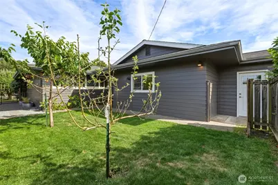 8145 Sandy Hook Terrace, Clinton, WA 98236 - Photo 30