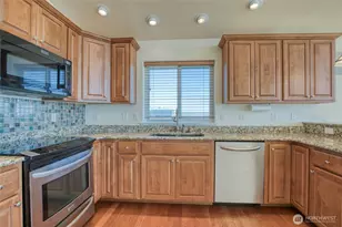 36 Duke Ln, Pacific Beach, WA 98571 - Photo 12