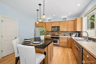 25303 NE 3rd Pl, Sammamish, WA 98074 - Photo 10
