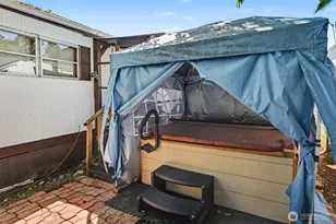 10515 Woodinville Dr, Bothell, WA 98011 - Photo 18