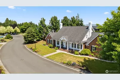 448 Island Green Way, Lynden, WA 98264 - Photo 2