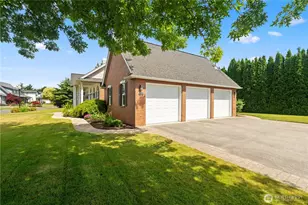 448 Island Green Way, Lynden, WA 98264 - Photo 8
