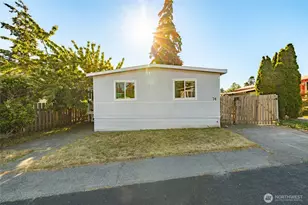 700 NW Crosby Ave, Oak Harbor, WA 98277 - Photo 2