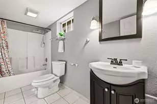 8257 Interlake Ave N, Seattle, WA 98103 - Photo 22