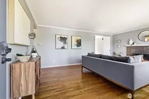 8257 Interlake Ave N, Seattle, WA 98103 - Photo 2