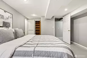 8257 Interlake Ave N, Seattle, WA 98103 - Photo 24