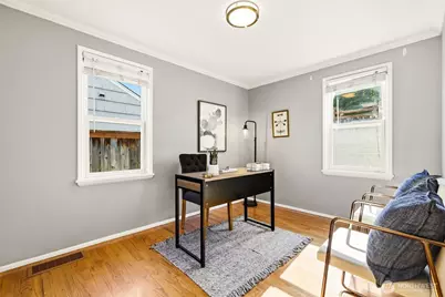 8257 Interlake Avenue N, Seattle, WA 98103 - Photo 20