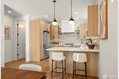 2769 59th Avenue SW #B, Seattle, WA 98116 - Photo 14