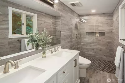 5611 240th Street SE, Woodinville, WA 98072 - Photo 18