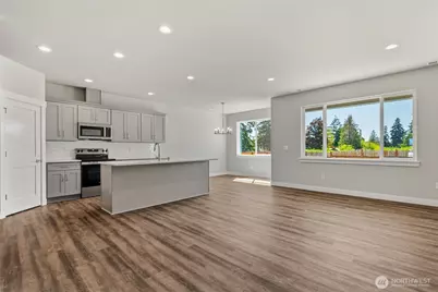 12902 Yakima Avenue S, Tacoma, WA 98444 - Photo 4