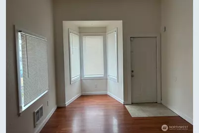 817 E 35th Street, Tacoma, WA 98404 - Photo 6