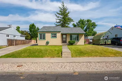 907 S Hawthorne Drive, Moses Lake, WA 98837 - Photo 2