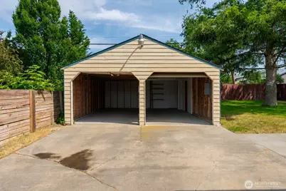 907 S Hawthorne Drive, Moses Lake, WA 98837 - Photo 26