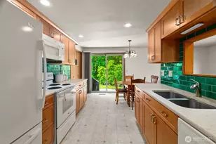 7043 Monaco Dr SE, Tumwater, WA 98501 - Photo 8