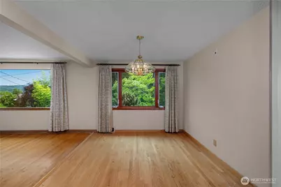 10323 48th Avenue NE, Seattle, WA 98125 - Photo 34