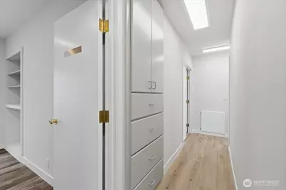 1715 Meridian Avenue E, Edgewood, WA 98371 - Photo 10