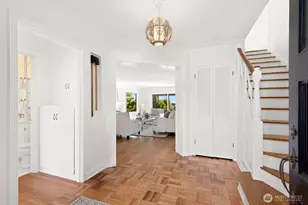 2527 Westmont Way W, Seattle, WA 98199 - Photo 2