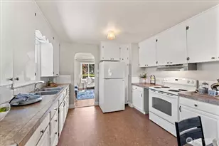 8618 Tacoma Ave S, Tacoma, WA 98444 - Photo 12