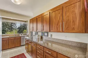 5120 Beaumont Dr, Everett, WA 98203 - Photo 12