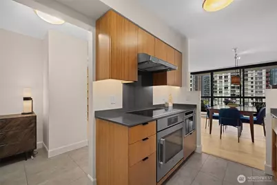 2100 3rd Avenue #1005, Seattle, WA 98121 - Photo 14