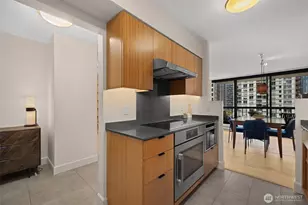 2100 3rd Ave, Seattle, WA 98121 - Photo 14