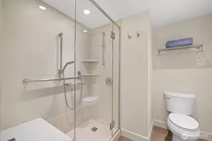 2100 3rd Ave, Seattle, WA 98121 - Photo 24