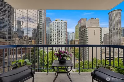 2100 3rd Avenue #1005, Seattle, WA 98121 - Photo 10