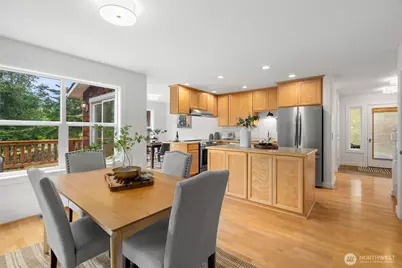 5413 Welfare Avenue NE, Bainbridge Island, WA 98110 - Photo 16
