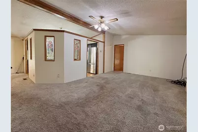 21621 186th Street E, Orting, WA 98360 - Photo 2