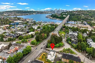 816 N 38th St, Seattle, WA 98103 - Photo 2