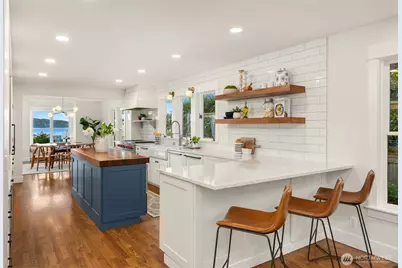 10058 NE Lafayette Avenue, Bainbridge Island, WA 98110 - Photo 16