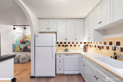 348 W Olympic Place #108, Seattle, WA 98109 - Photo 16