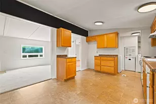 517 1st Ave E, Pacific, WA 98047 - Photo 6