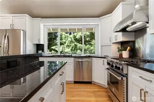 7235 87th Ave SE, Mercer Island, WA 98040 - Photo 12