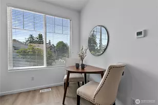 10406 Holly Dr, Everett, WA 98204 - Photo 18