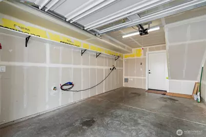 2106 NE 85th Street #E, Seattle, WA 98115 - Photo 32