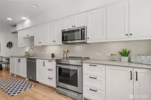 2106 NE 85th St, Seattle, WA 98115 - Photo 6