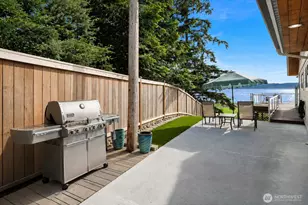 2106 Breezy Point Rd, Camano Island, WA 98282 - Photo 16