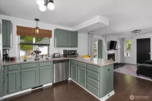 20502 122nd St Ct E, Bonney Lake, WA 98391 - Photo 2