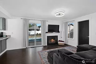 20502 122nd St Ct E, Bonney Lake, WA 98391 - Photo 4