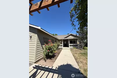 106 N Benton Street, Kittitas, WA 98934 - Photo 4