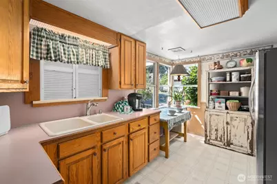 685 NE Regatta Street, Oak Harbor, WA 98277 - Photo 10