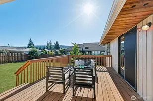 272 Prestwick Dr, Camano Island, WA 98282 - Photo 18