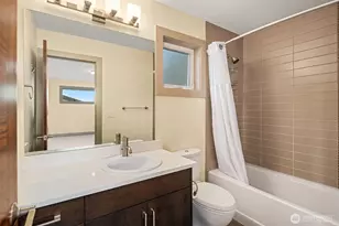2619 Warren Ave N, Seattle, WA 98109 - Photo 34